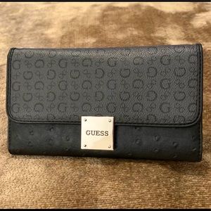 GUESS? Black ostrich & ‘G’ logo tri-fold wallet